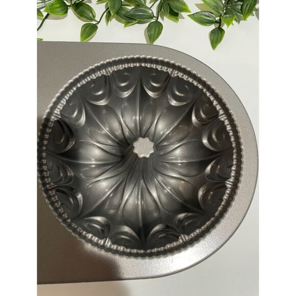 Nordic Ware Bundt Duet Pan 5-Cup Nonstick Cast Aluminum Bakeware - Picture 3 of 7